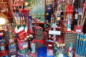 Catania, sequestri di capodanno: scovati quasi 2 mila chili di fuochi d'artificio
