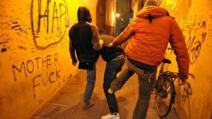 Catania, critica la statua di Sant'Agata e viene aggredito: 8 denunciati