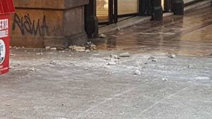 Agrigento, paura in centro: Crolla cornicione in via Cavour