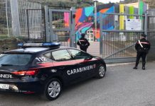 Messina, Si introducono in una scuola per svaligiare i distributori: 2 ladri arrestati