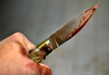 Caltanissetta, accoltella una coetanea per gelosia: 17enne si costituisce