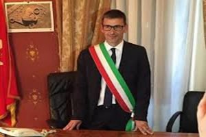 Canicattì, il Sindaco potrebbe azzerare la giunta: rimpasto imminente