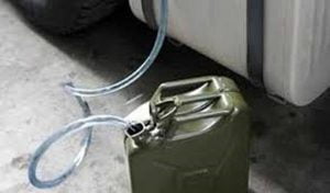 Licata, viene sorpreso a rubare benzina: nei guai 57enne Licata, viene sorpreso a rubare benzina: nei guai 57enne