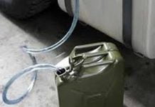 Licata, viene sorpreso a rubare benzina: nei guai 57enne