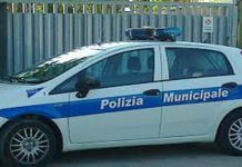 Licata, tagliate le ruote delle auto dei vigili urbani