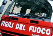 Caltanissetta, pulmino per richiedenti asilo dato alle fiamme