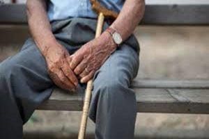 Catania, picchia il padre di 89anni per denaro: arrestata 50enne