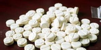 Catania, blitz in 3 ricche piazze di spaccio: il pusher e la foto del bebé coperto di euro