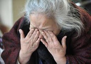 Favara, minacciarono e derubarono anziana: condannati due 29enni