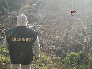 Canicattì, sequestrata discarica abusiva: scoperti rifiuti interrati in un’area ove doveva sorgere un vigneto