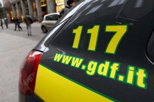 Gela, corruzione di Pubblico Dipendente: 2 arrestati