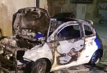 Canicattì, auto in fiamme in via Trocadero: indagini in corso (Foto)