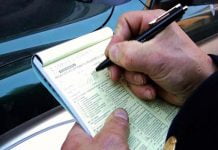 Caltanissetta, beccato ad abbandonare rifiuti speciali: comminata multa da 600 euro