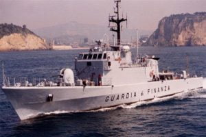 Sicilia, GdF sequestra nave con 20 tonnellate di Hashish