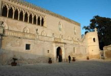 Ragusa, il palazzo di Montalbano ha le zecche: sindaco dispone chiusura del parco del Castello di Donnafugata: