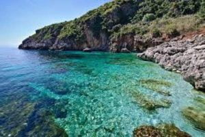 Sicilia, continuano i malori di turisti alla Riserva dello Zingaro: soccorso escursionista