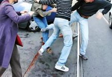 Caltanissetta, rissa per uno sguardo di troppo: giovane in ospedale col naso rotto