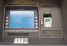 Sicilia, scardinano bancomat con escavatore: dileguati i ladri Tentano di sradicare il bancomat con un escavatore: messi in fuga dall’allarme