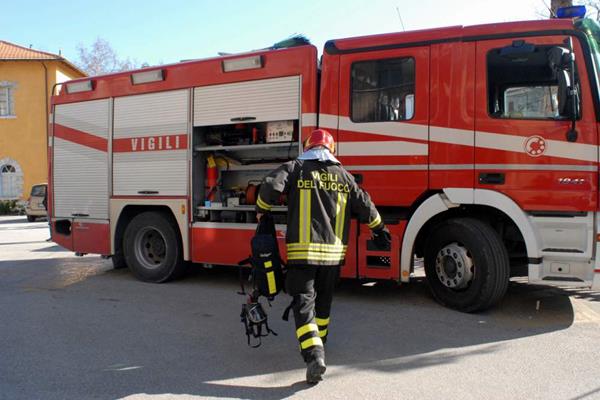 vigili-del-fuoco-pompieri