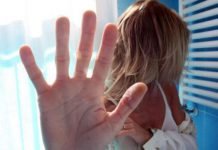 Caltanissetta, compie abusi su una donna con problemi psichici: arrestato 84enne