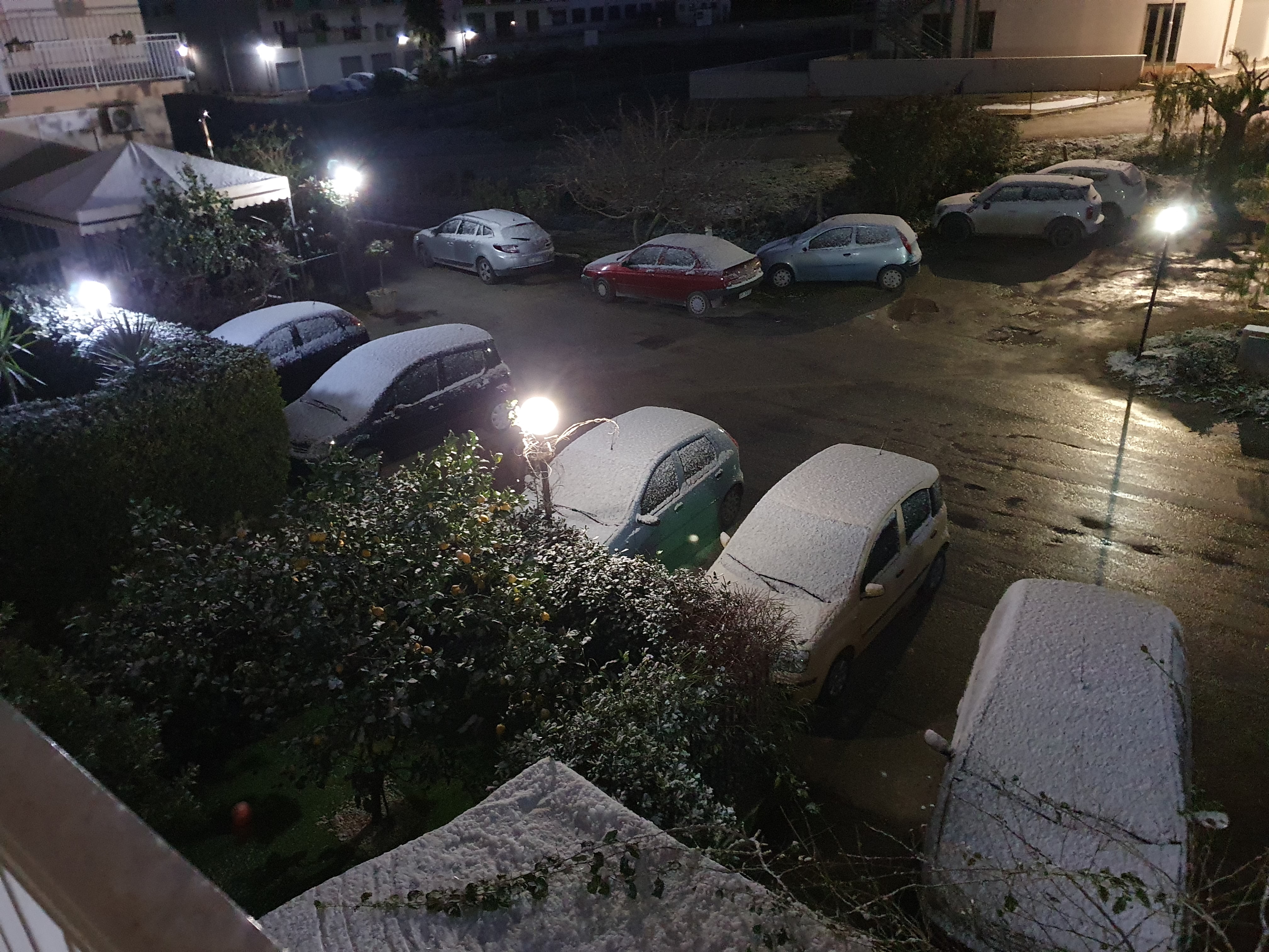 Canicattì, come da previsioni è arrivata qualche spruzzata di neve (foto e video) Canicattì, come da previsioni è arrivata qualche spruzzata di neve (foto e video)
