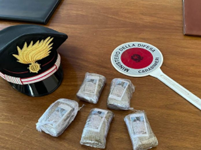 Sequestro droga carabinieri