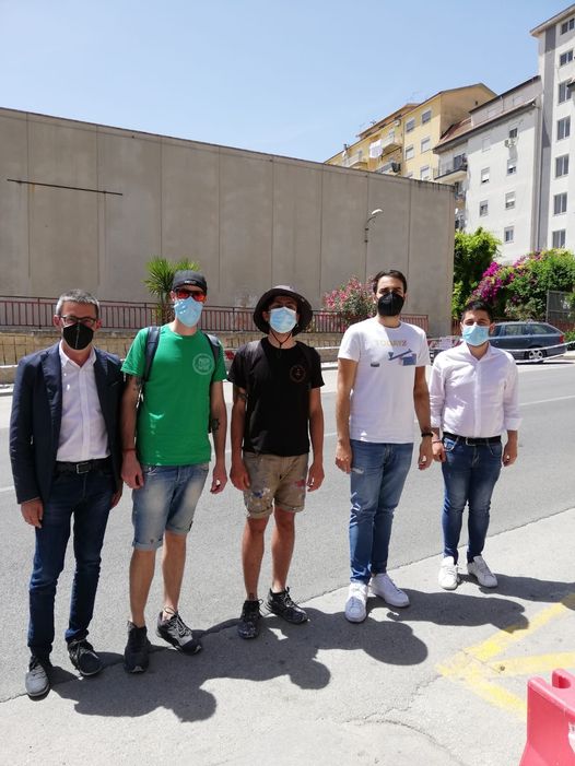 Canicattì, “Muri Liberi. Un muro contro la mafia”: realizzato murale sulla facciata della palestra Comunale Canicattì, “Muri Liberi. Un muro contro la mafia”: realizzato murale sulla facciata della palestra Comunale