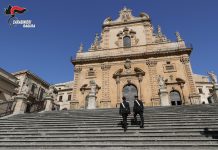 Modica, voleva dare fuoco ad un bar: arrestato 43enne