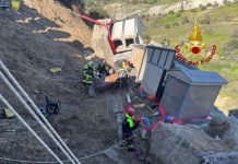 Mineo, maltempo: smottamento in cimitero, recuperate bare