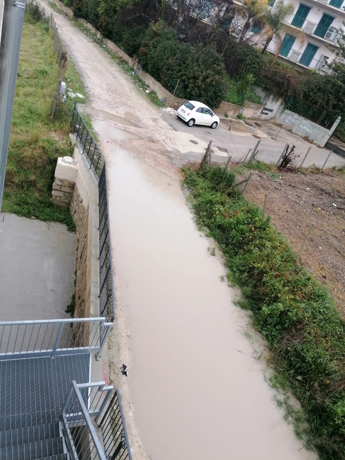 Canicattì, via Bufalino: con il maltempo le strade diventano fiumi, la segnalazione di un nostro lettore(Foto) Canicattì, via Bufalino: con il maltempo le strade diventano fiumi, la segnalazione di un nostro lettore(Foto)