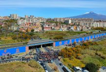 Catania, inaugurata a Librino la “Porta delle Farfalle”: la più grande opera monumentale al mondo in basso rilievo ceramico