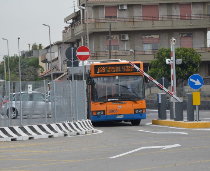 linea bus 628 rossa 'azienda metropolitana trasporti e sosta catania'